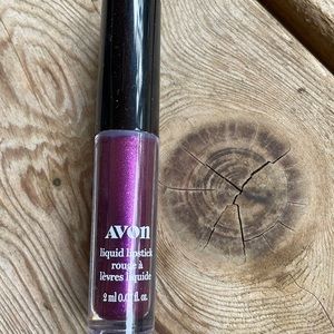 AVON Glimmerkiss Liquid Lipstick NEW never opened